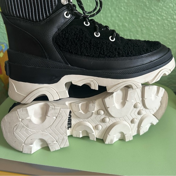 NWT SOREL Brex Cozy Lace Waterproof Boots sz 10.5 - Picture 8 of 9